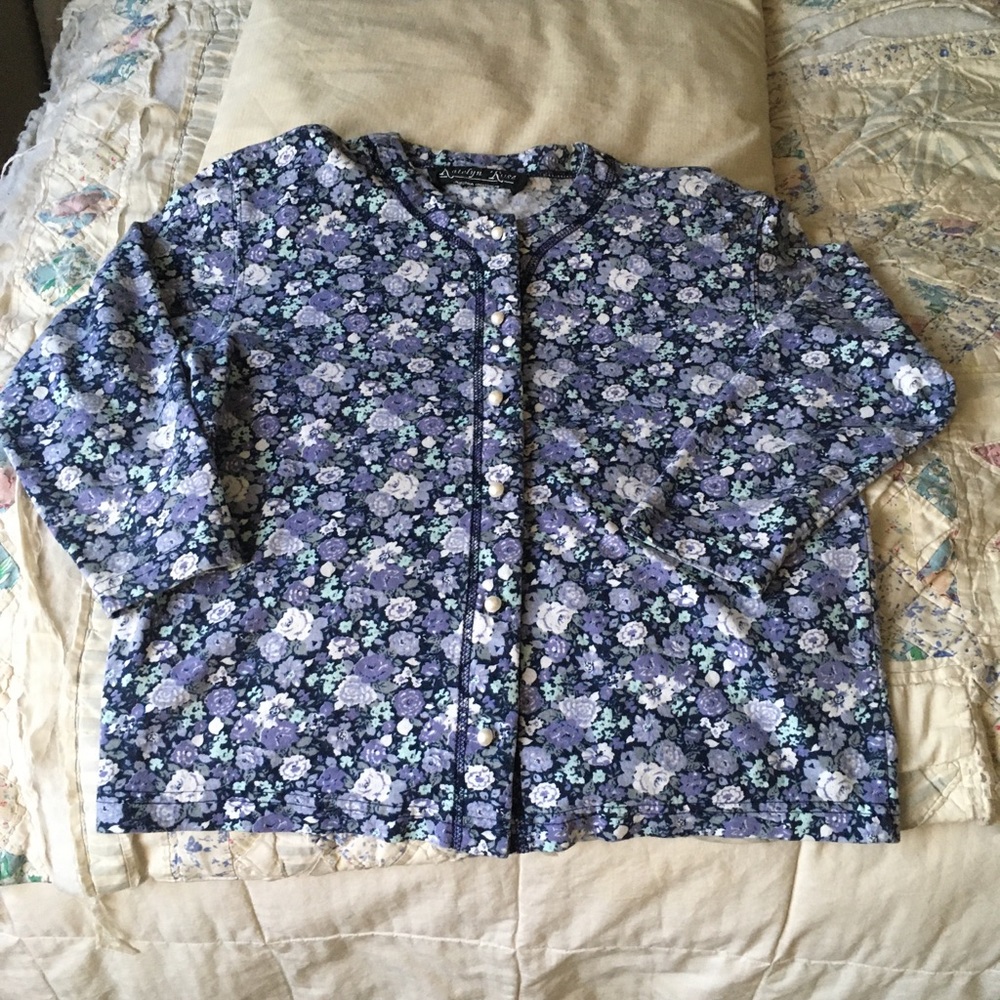 Katelyn Rose Blue Floral Button Top